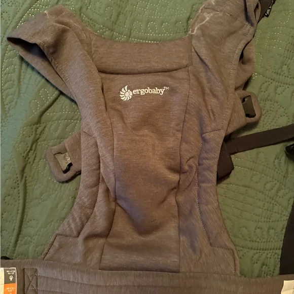 Ergobaby Gray Baby - Picture 3 of 4